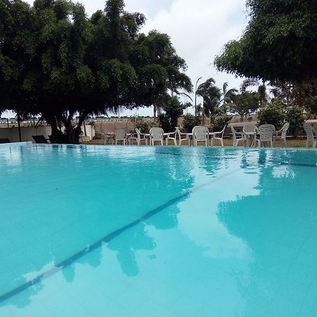 Onreech Hotel Seeduwa Bagian luar foto