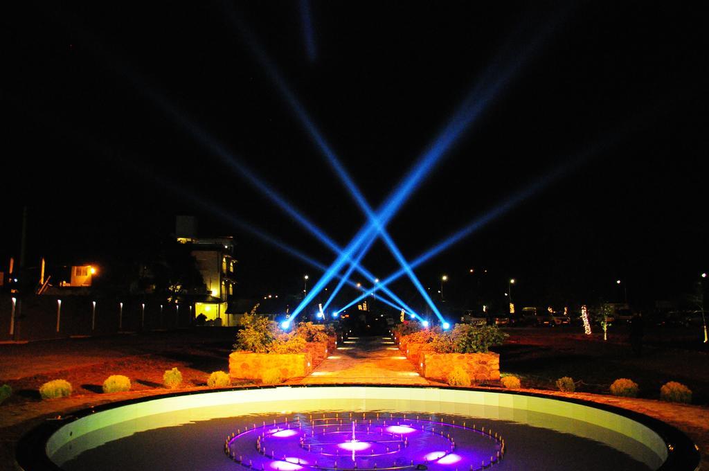 Onreech Hotel Seeduwa Bagian luar foto