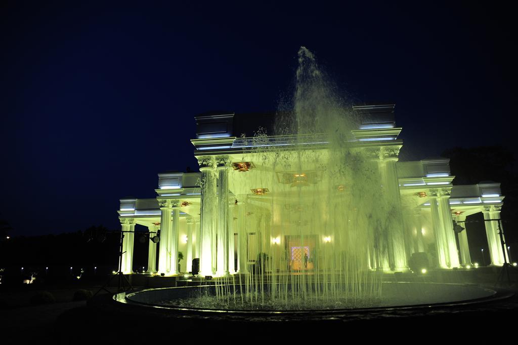 Onreech Hotel Seeduwa Bagian luar foto
