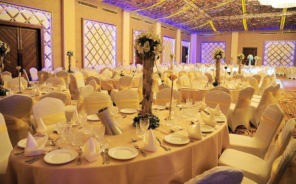 Onreech Hotel Seeduwa Bagian luar foto