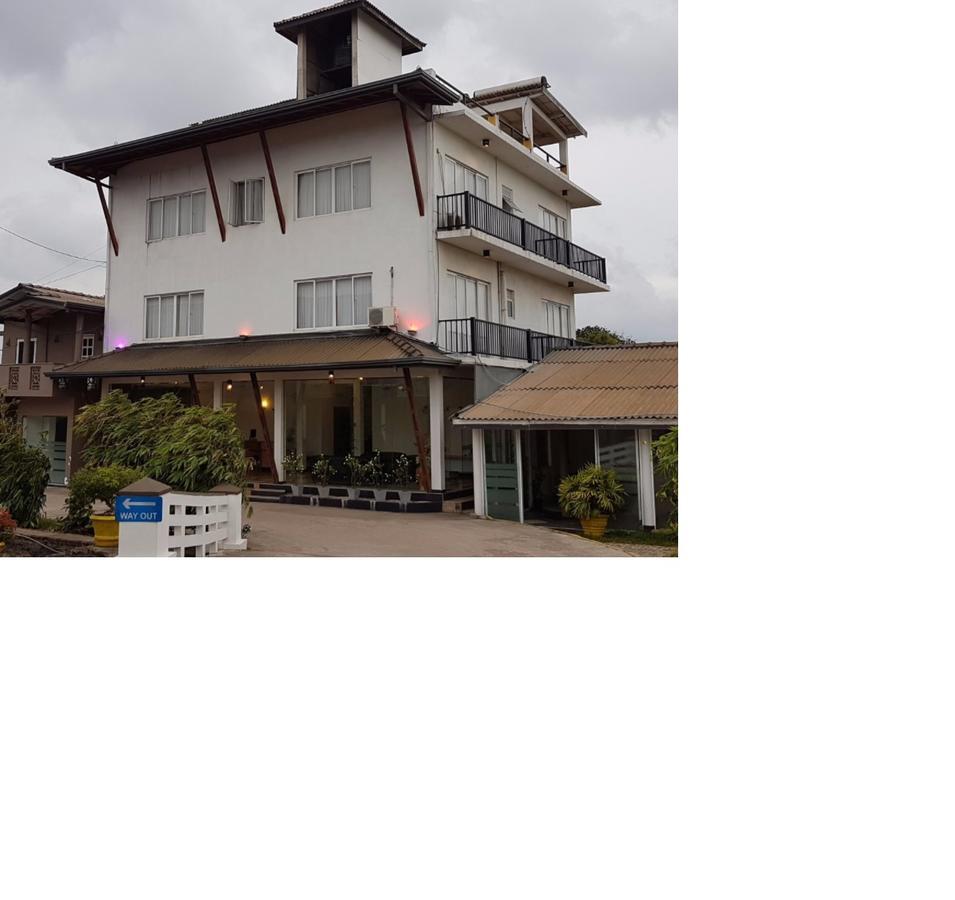 Onreech Hotel Seeduwa Bagian luar foto